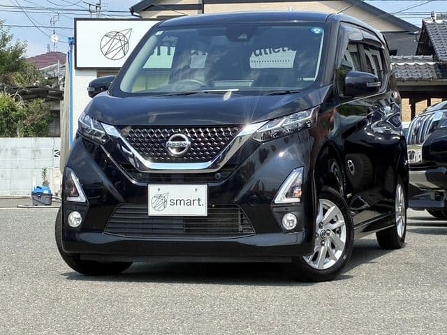 NISSAN