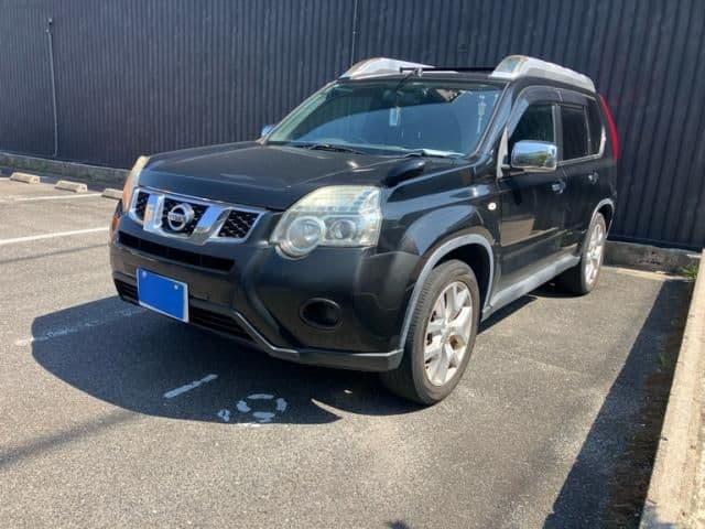 NISSAN