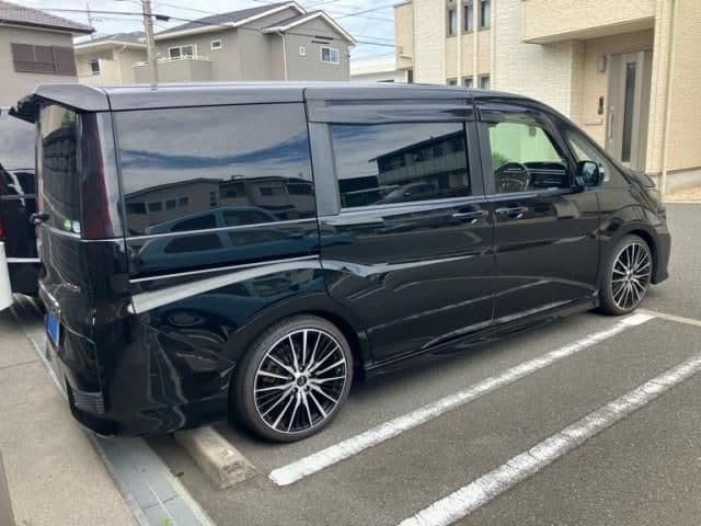 Car thumbnail 2