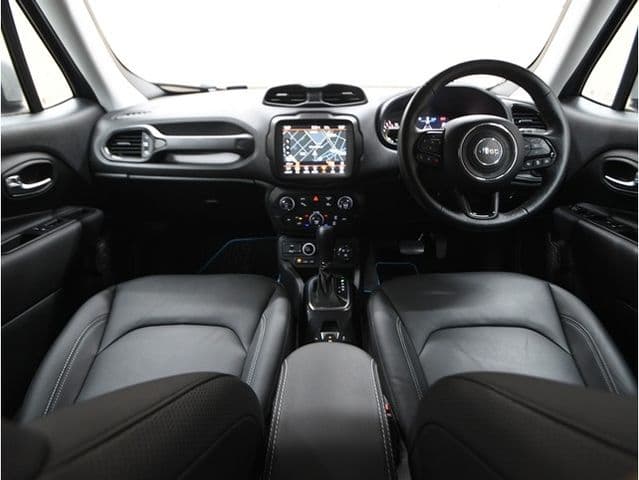 Car thumbnail 3