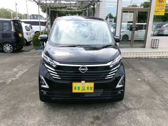NISSAN