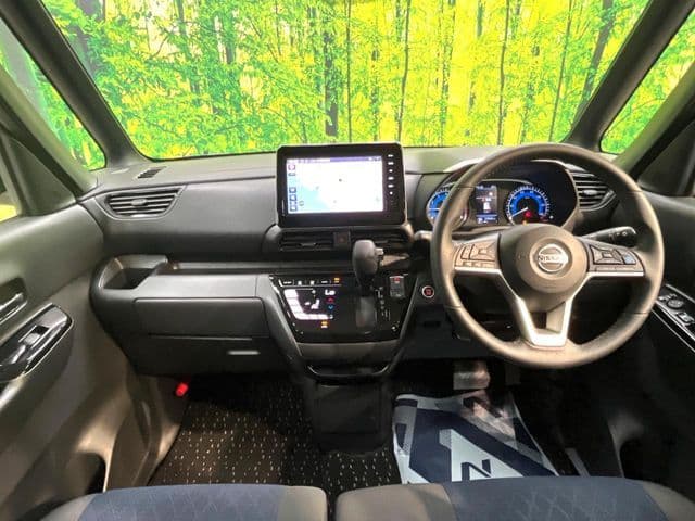 NISSAN