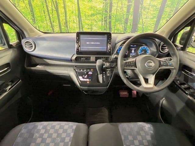 NISSAN
