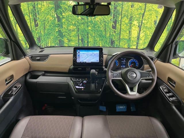 NISSAN