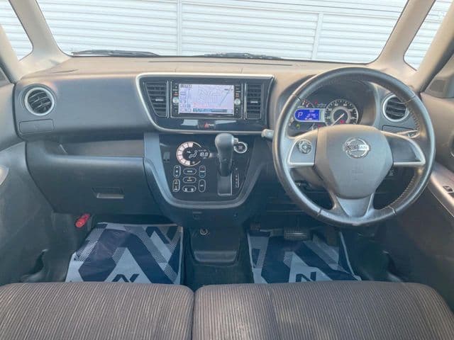 NISSAN