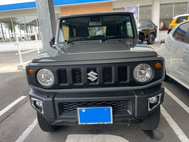 Car thumbnail 3