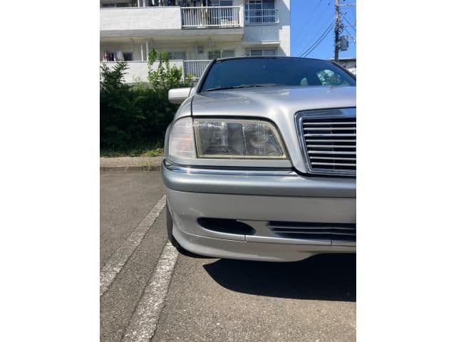 Car thumbnail 4