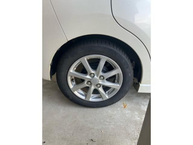 Car thumbnail 4