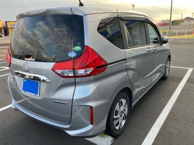 Car thumbnail 3