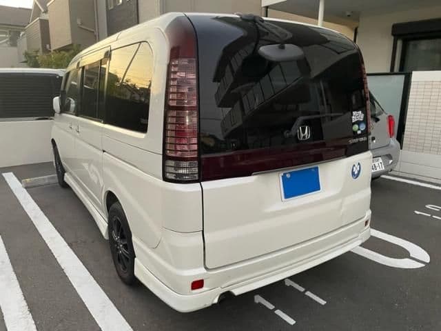 Car thumbnail 4