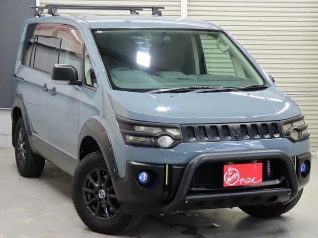 Car thumbnail 3