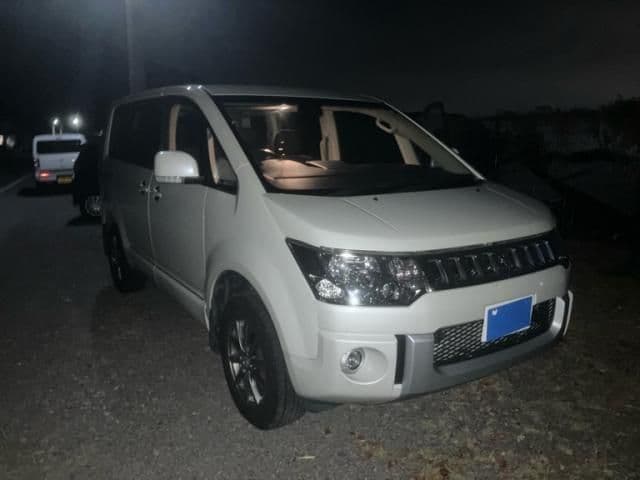 MITSUBISHI DELICA D:5 4WD