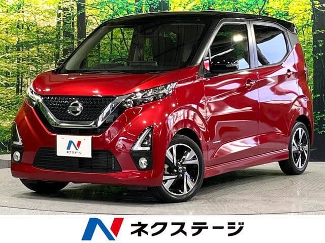 NISSAN
