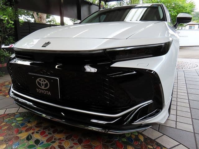 TOYOTA CROWN CROSSOVER