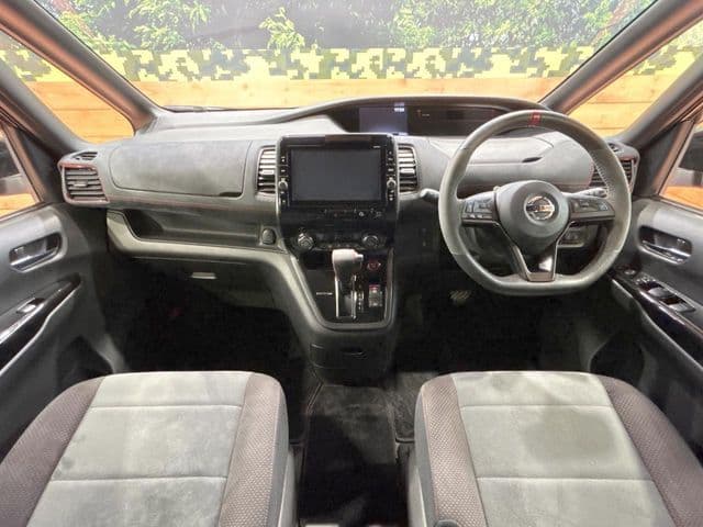 NISSAN