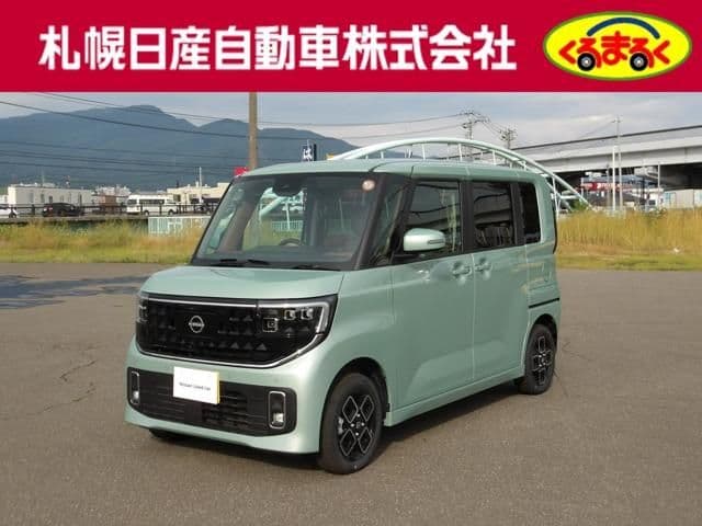 NISSAN ROOX 4WD