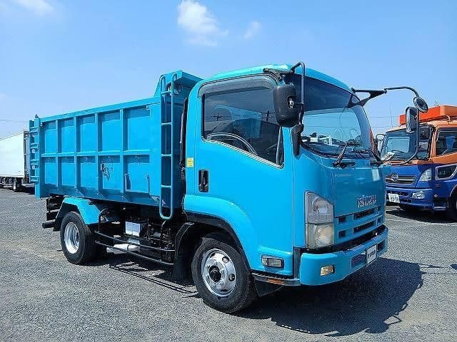 ISUZU