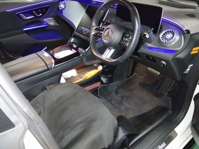MERCEDES BENZ