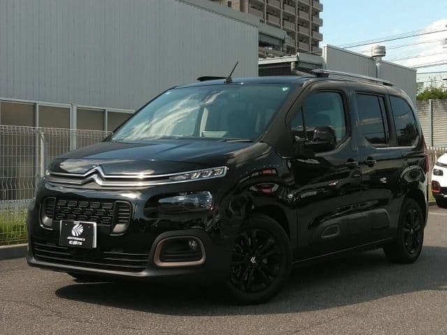 Car image 1