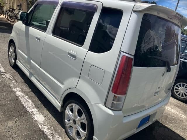 Car thumbnail 4