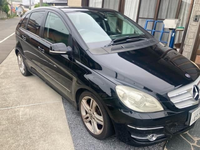 MERCEDES BENZ