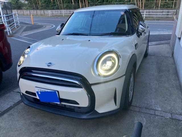 Car thumbnail 3