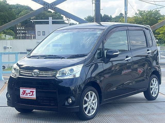 DAIHATSU MOVE CUSTOM