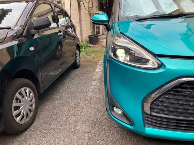 Car thumbnail 3