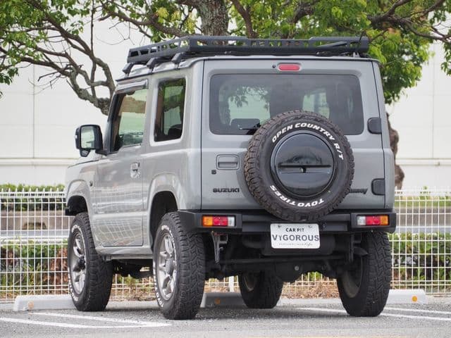 Car thumbnail 3