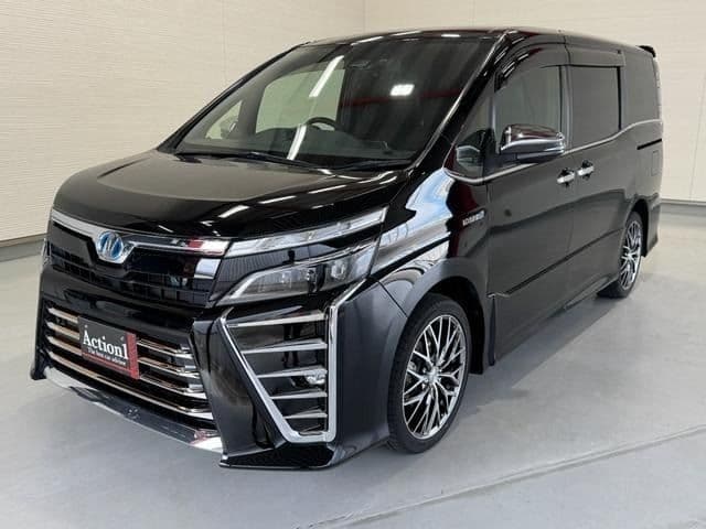 TOYOTA VOXY HYBRID