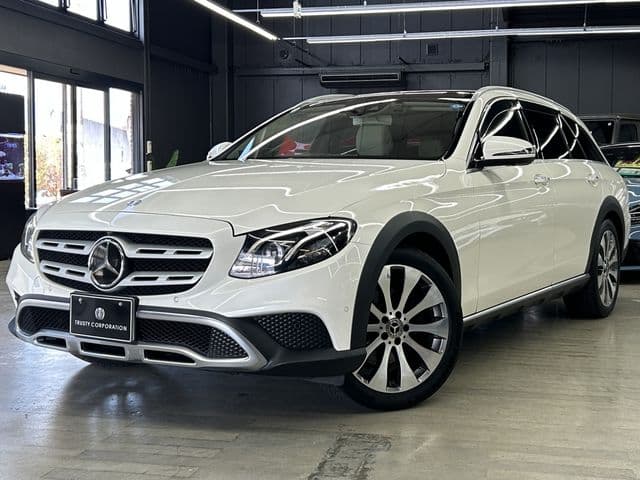 MERCEDES BENZ