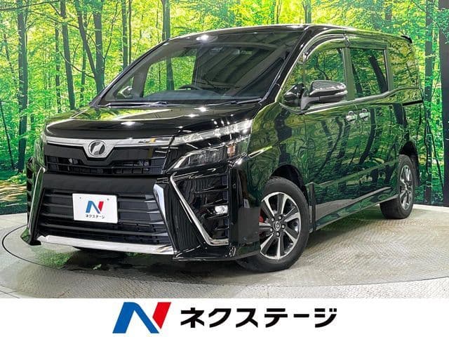 TOYOTA VOXY 4WD