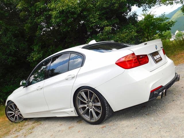 Car thumbnail 3