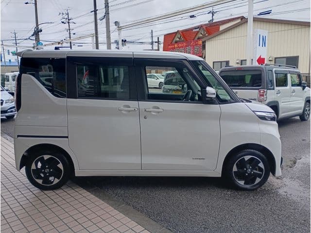 Car thumbnail 4