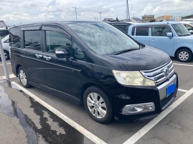 HONDA STEPWAGON SPADA