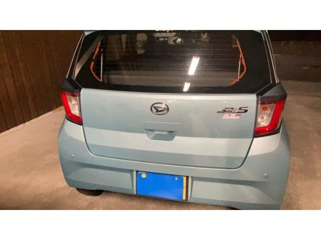 Car thumbnail 2