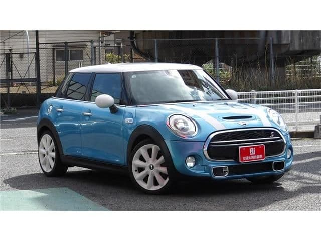 Car image 1
