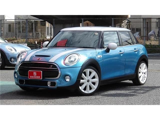 Car thumbnail 2