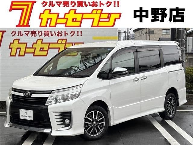 TOYOTA VOXY 4WD