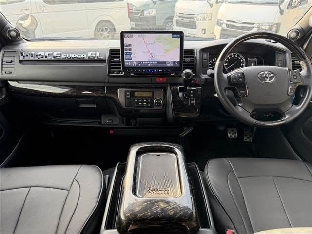 Car thumbnail 4