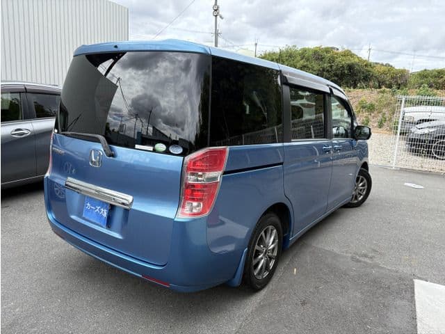 Car thumbnail 4