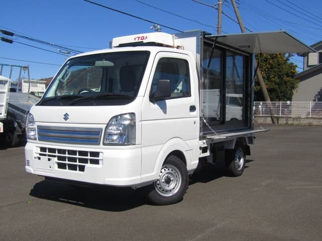 SUZUKI
