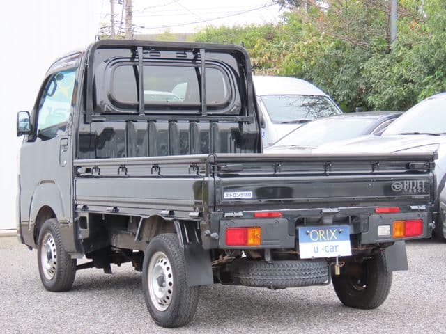 Car thumbnail 3