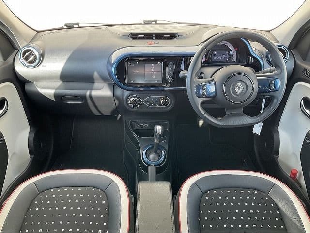 Car thumbnail 3