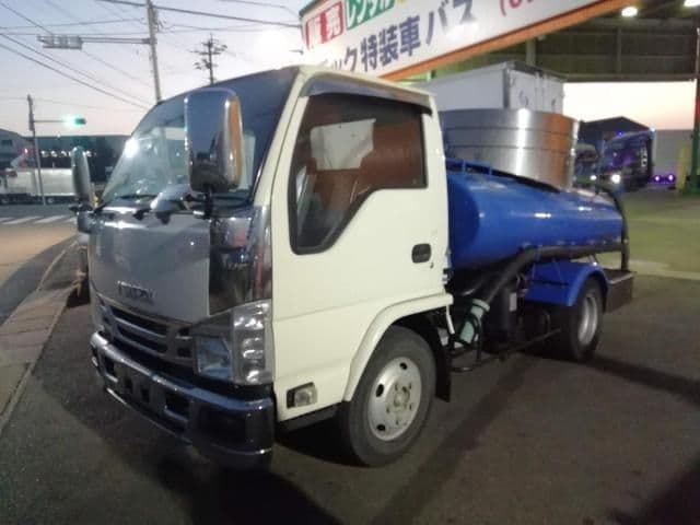 ISUZU