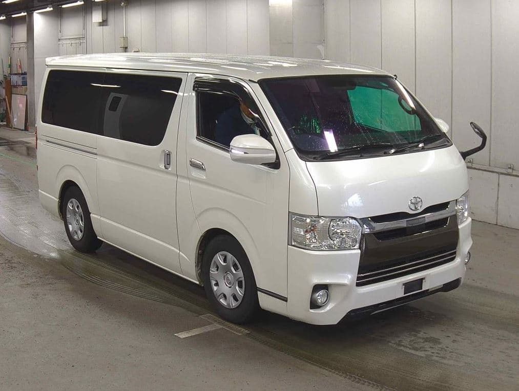 TOYOTA HIACE VAN 