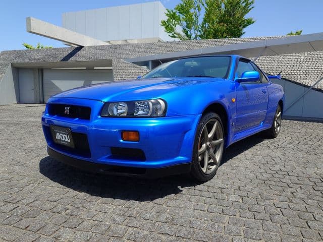 NISSAN SKYLINE GT-R