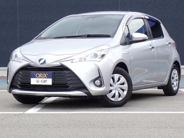 TOYOTA VITZ HYBRID