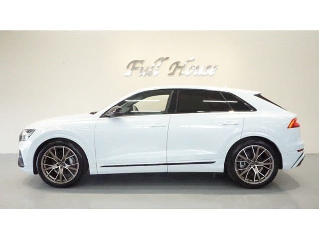 AUDI AUDI Q8