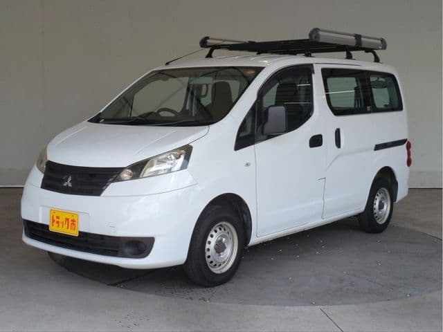 MITSUBISHI DELICA van 2WD